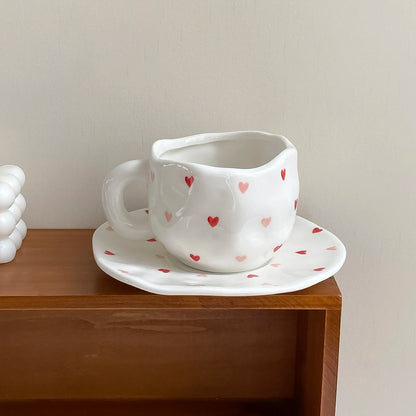 1Set Love Irregular Coffee Cup and Saucer, Creative Design Hand-Plated Irregular Coffee Cup and Saucer, Red Love Coffee Cup Mug, Suitable for Home Decoration Drinking Water, Afternoon Tea Coffee Cake, Couple Date, Candlelight Dinner, Valentine'S Day Gift