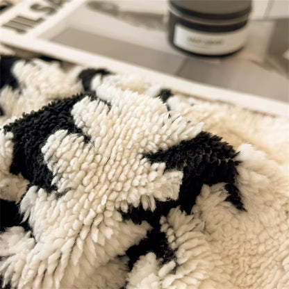 Super Soft Flannel Multifunctional Blanket Super Thick and Warm Queen Size Bed Blanket Cozy Skin-Friendly Nap Blanket Comforter